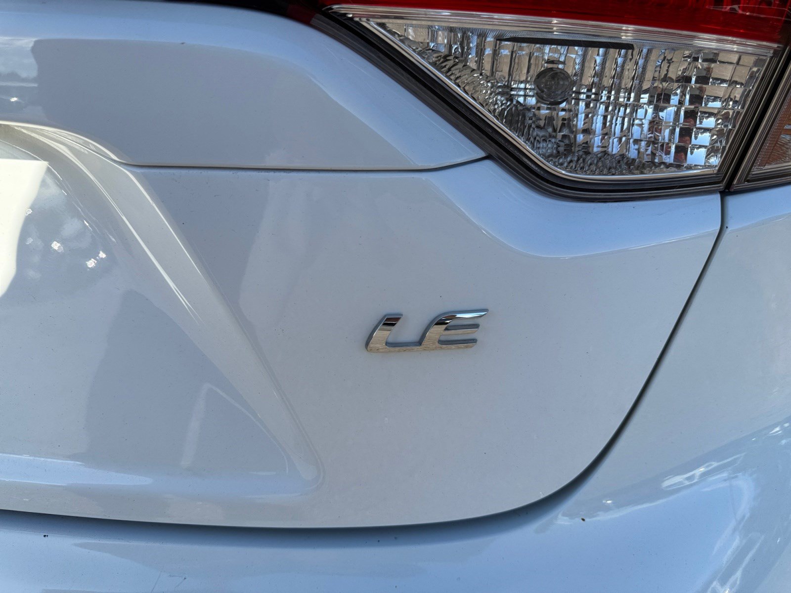 Used 2020 Toyota Corolla LE FWD image 23