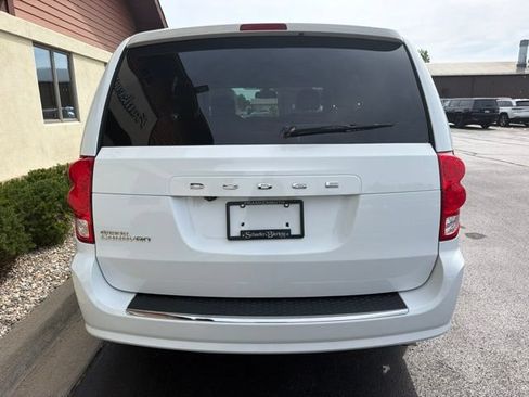 Used 2020 Dodge Grand Caravan SE FWD image 6