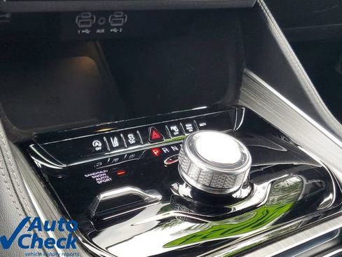 Used 2024 Jeep Wagoneer L Series II w/ Flexible Seating Group AWD/4WD image 28