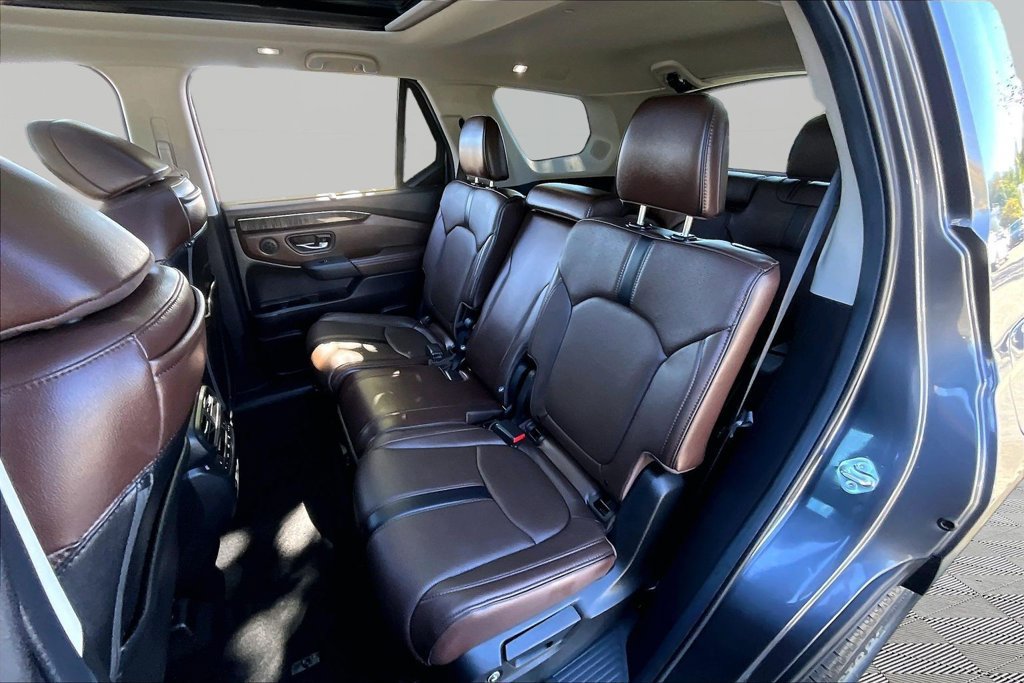 Used 2025 Honda Pilot Elite image 18