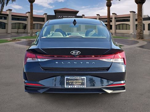 Used 2023 Hyundai Elantra SEL w/ Convenience Package FWD image 7