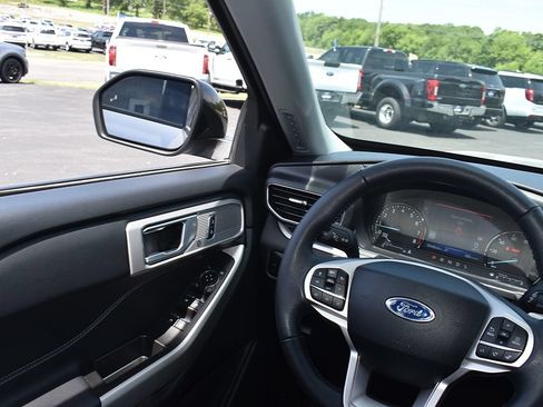 Certified 2023 Ford Explorer XLT w/ Equipment Group 202A AWD/4WD image 19