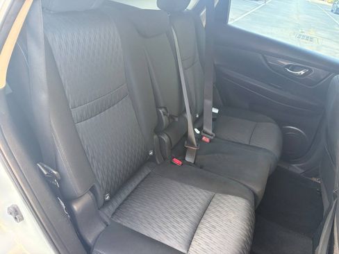 Used 2018 Nissan Rogue S FWD image 21