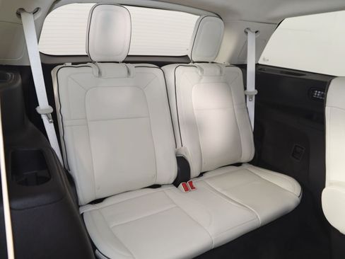 Used 2023 Lincoln Aviator Black Label w/ Dynamic Handling Package AWD/4WD image 16