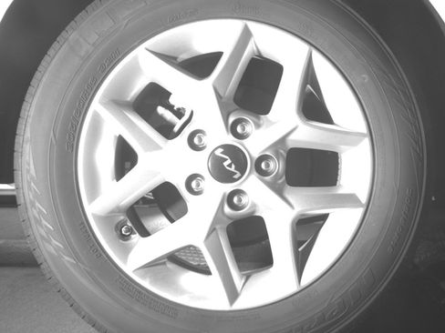 Used 2025 Kia Soul LX w/ LX Technology Package FWD image 15