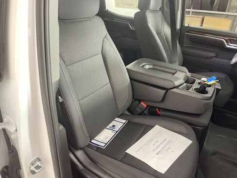 Used 2025 GMC Sierra 1500 Elevation image 28