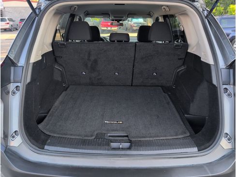 Used 2023 Nissan Rogue S image 34