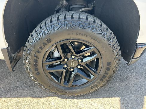 Certified 2020 Chevrolet Silverado 1500 LT Trail Boss AWD/4WD image 9