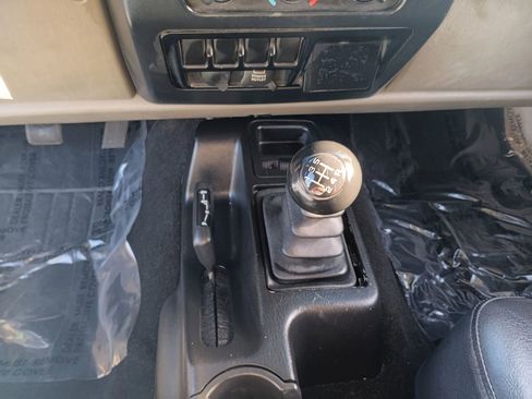 Used 2004 Jeep Wrangler 4WD image 16