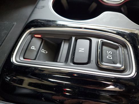 Used 2025 Honda Pilot Black Edition image 30