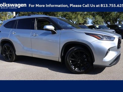 Used 2021 Toyota Highlander Limited image 1