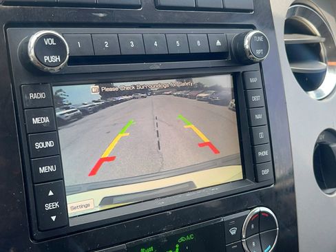 Used 2013 Ford Expedition Limited RWD image 13