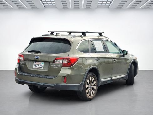 Used 2017 Subaru Outback 3.6R Touring w/ Popular Package #5A AWD/4WD image 4