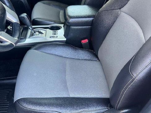 Used 2018 Toyota 4Runner SR5 Premium AWD/4WD image 27