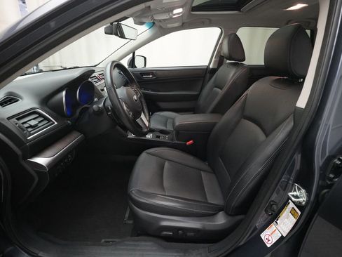 Used 2017 Subaru Outback 2.5i Limited AWD/4WD image 7