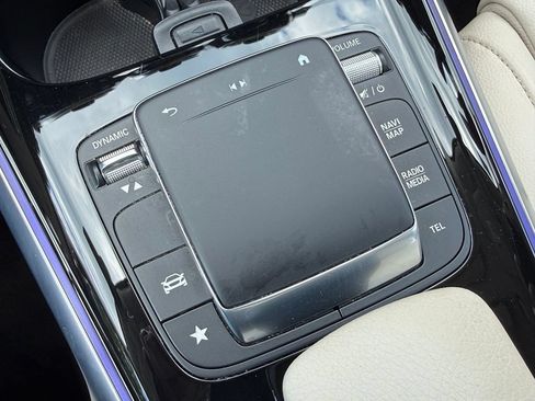 Used 2023 Mercedes-Benz GLB 250 4MATIC image 40