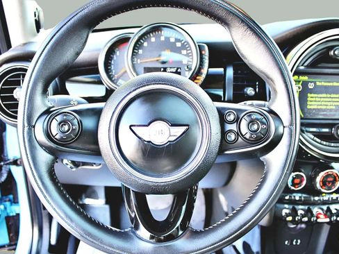 Used 2016 MINI Cooper S image 11