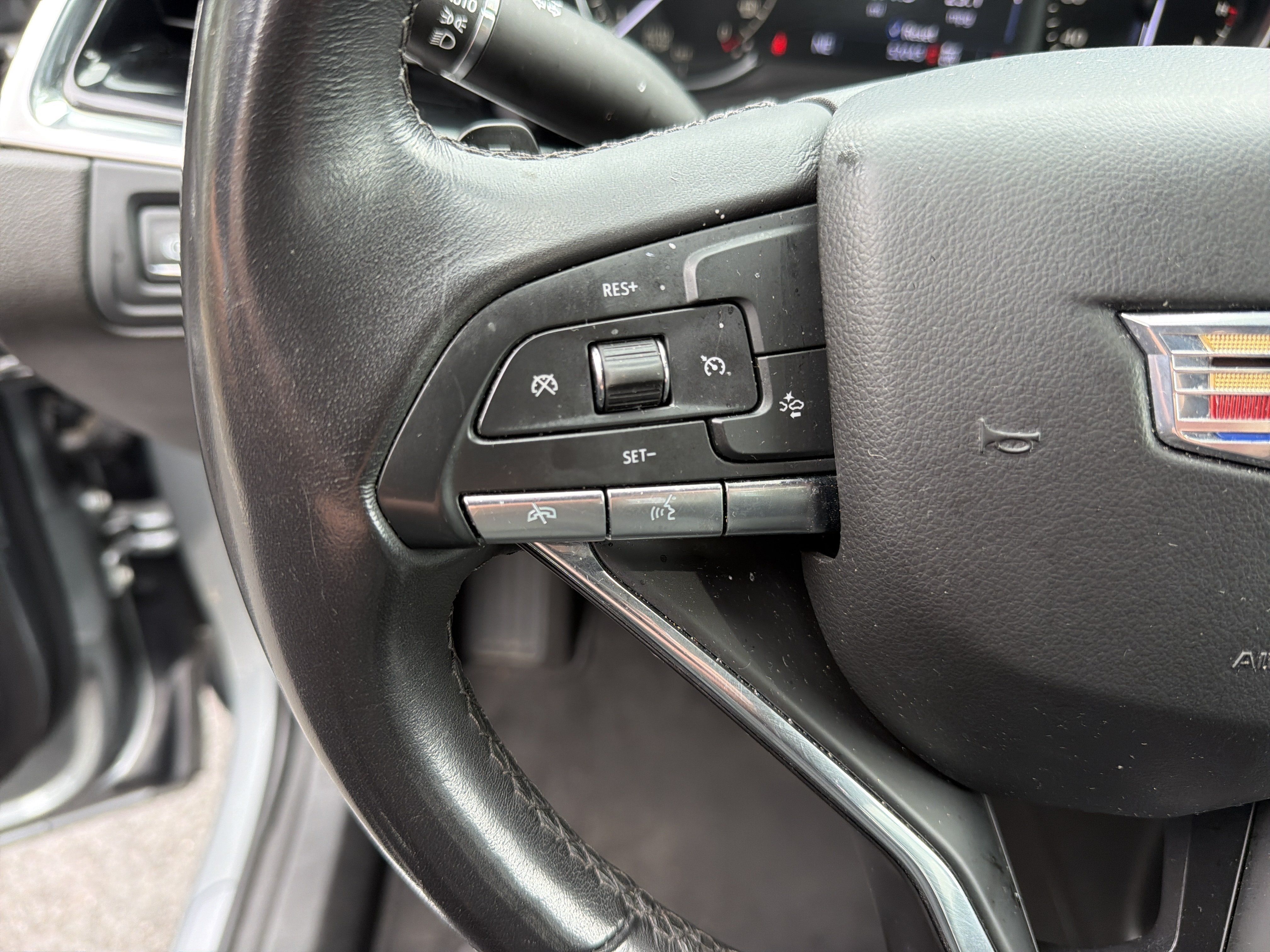 Used 2023 Cadillac XT6 Luxury AWD/4WD image 20