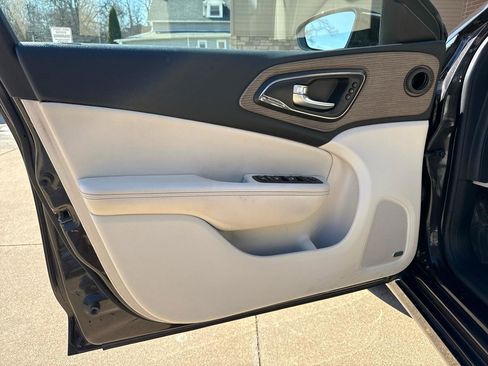 Used 2015 Chrysler 200 C w/ Navigation & Sound Group I image 15