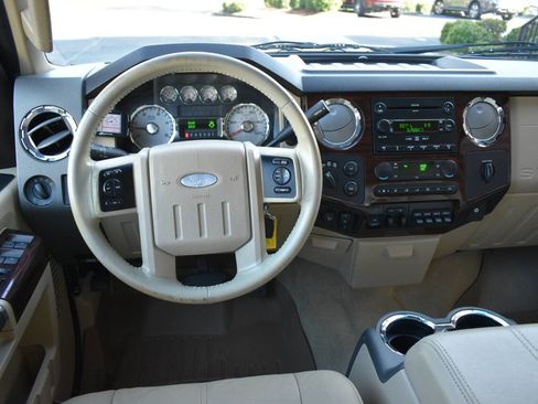 Used 2008 Ford F350 Lariat image 14