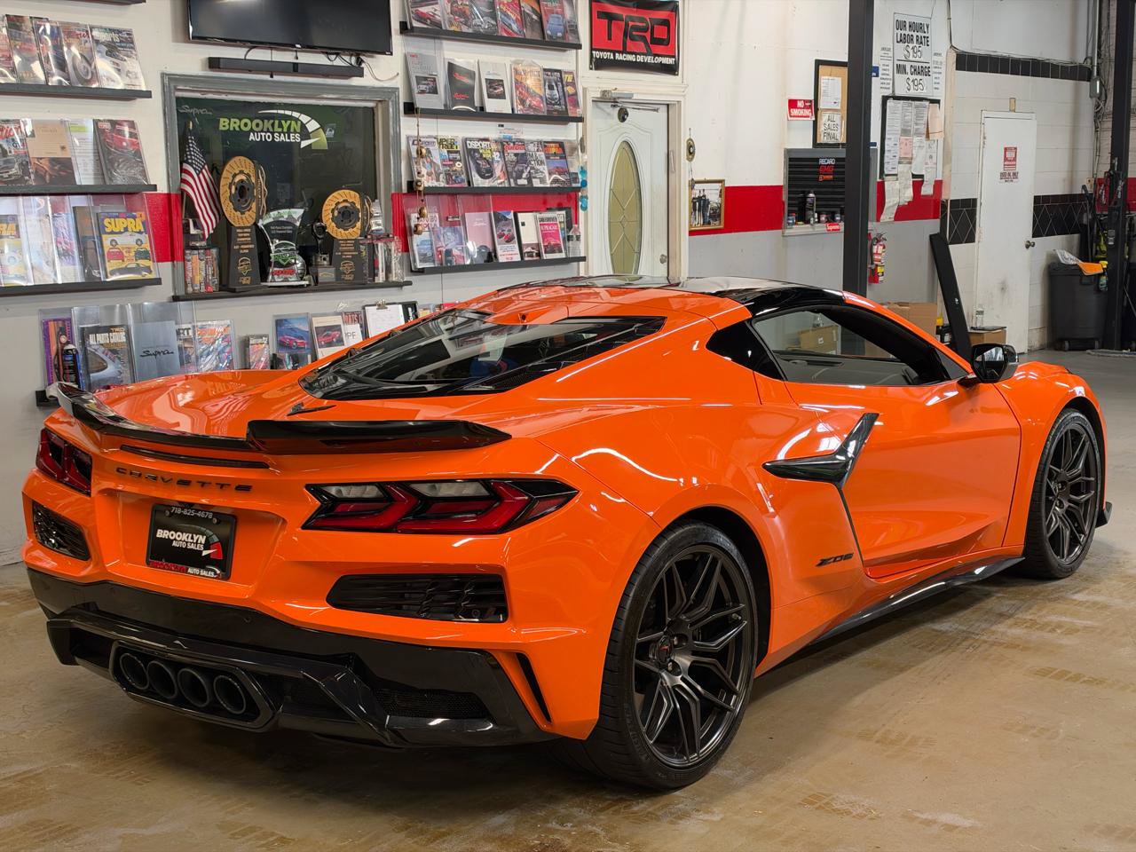 Used 2023 Chevrolet Corvette Z06 RWD image 7
