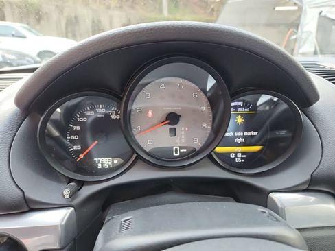 Used 2013 Porsche Boxster S image 9