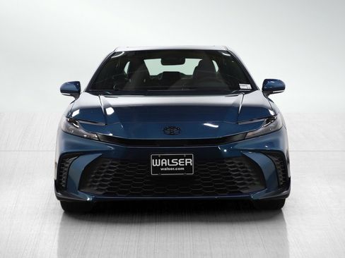 Used 2026 Toyota Camry SE w/ Multimedia Upgrade Package image 8