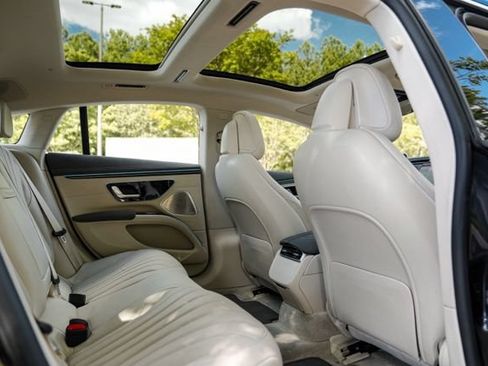 Used 2022 Mercedes-Benz EQS 450+ Sedan image 46