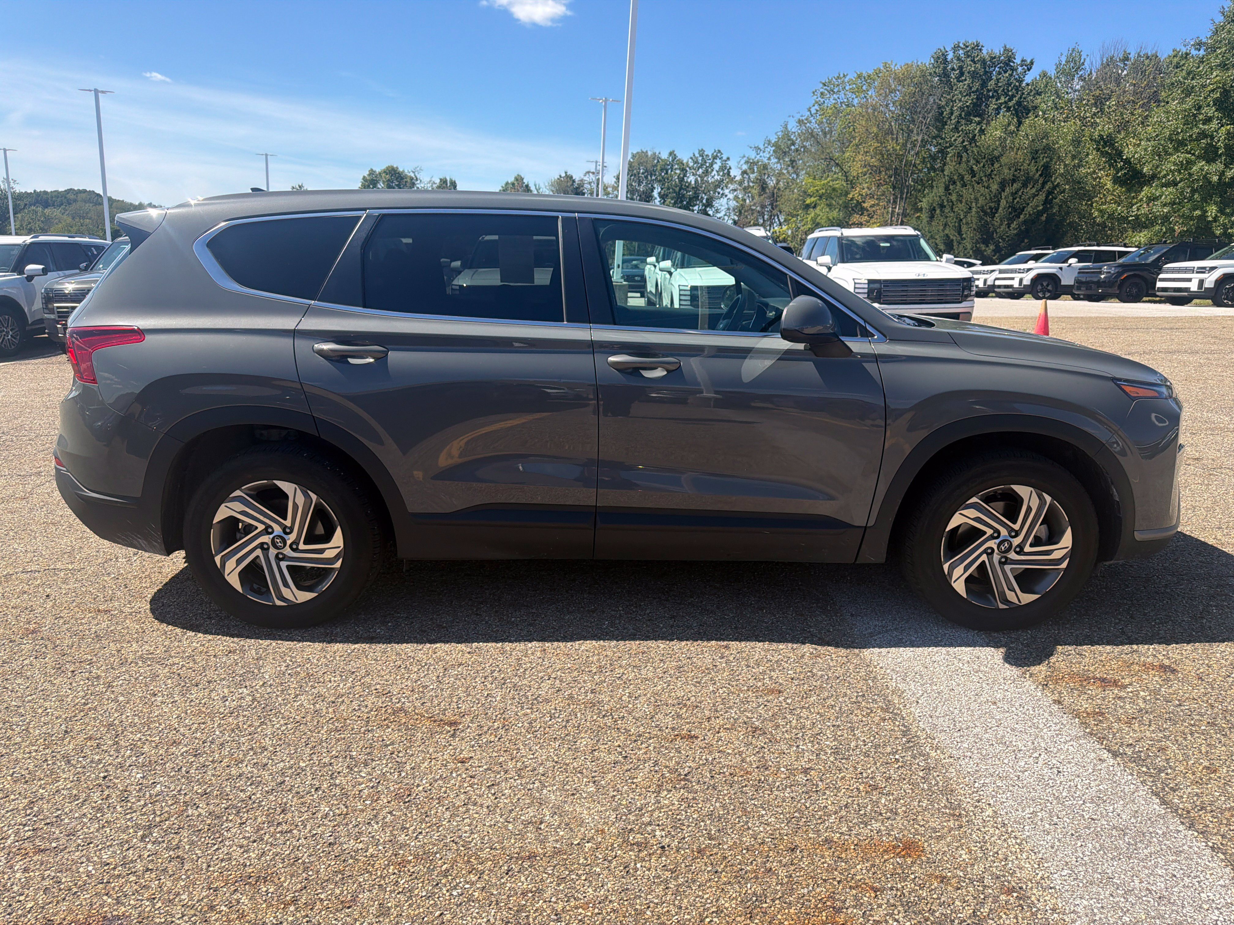 Certified 2023 Hyundai Santa Fe SE FWD image 4