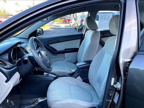 Used 2010 Kia Forte EX image 14