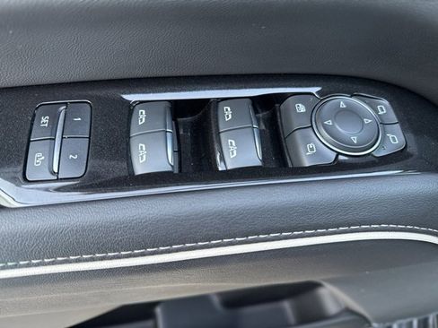 Certified 2021 Cadillac Escalade ESV Premium Luxury image 11