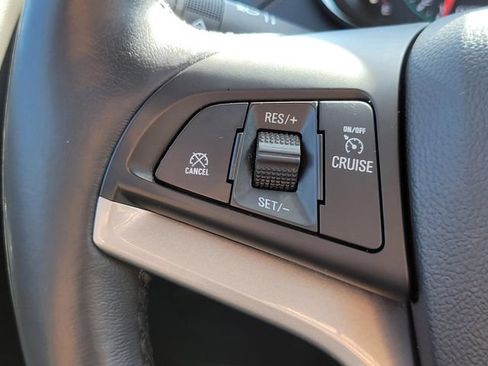 Used 2022 Chevrolet Trax LT w/ LT Convenience Package AWD/4WD image 14
