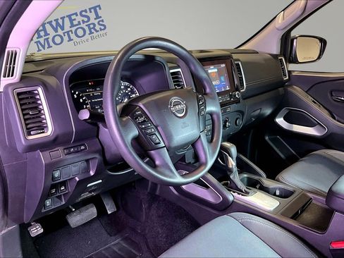 Used 2024 Nissan Frontier SV w/ Technology Package AWD/4WD image 18