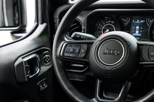Used 2025 Jeep Gladiator Sport AWD/4WD image 52