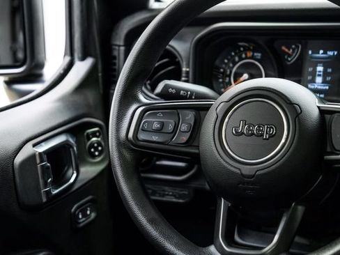 Used 2025 Jeep Gladiator Sport AWD/4WD image 52