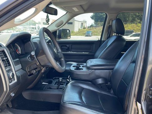 Used 2018 RAM 2500 Tradesman w/ Chrome Appearance Group AWD/4WD image 8