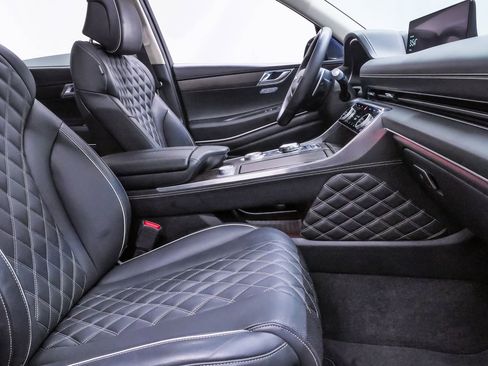 Certified 2023 Genesis GV80 3.5T Prestige image 14