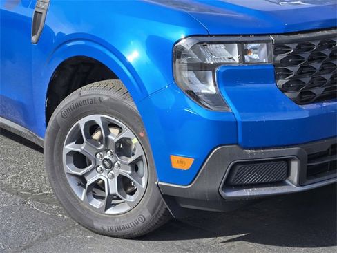 New 2025 Ford Maverick XLT image 9