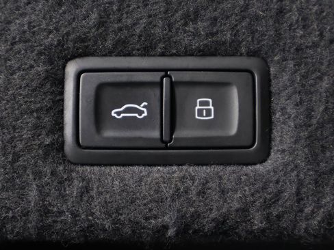 Used 2019 Lamborghini Urus image 57