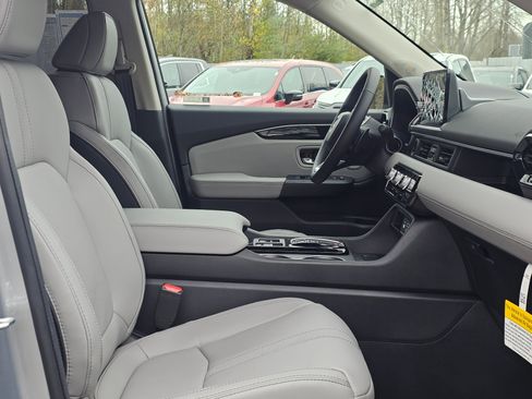 New 2025 Honda Pilot EX-L image 11