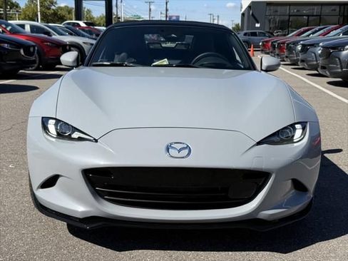 Used 2025 MAZDA MX-5 Miata Grand Touring w/ Appearance Package RWD image 3