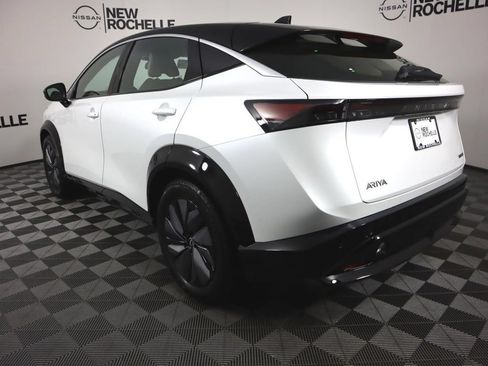 Used 2023 Nissan Ariya FWD image 5