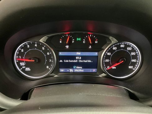 Used 2024 GMC Terrain SLT image 19