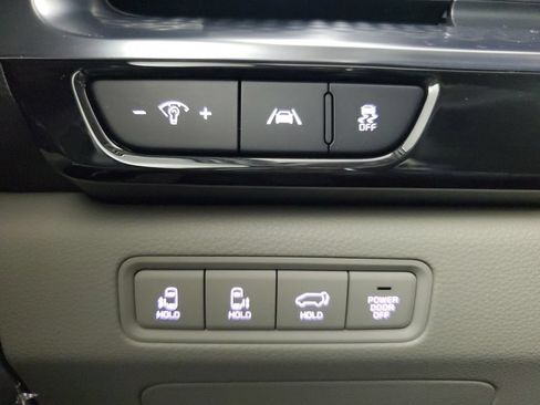 Used 2024 Kia Carnival SX Prestige FWD image 34