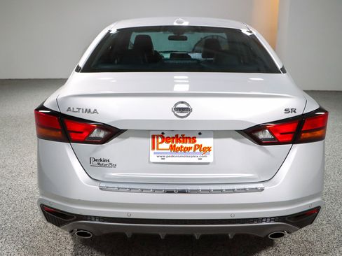 Used 2022 Nissan Altima 2.5 SR FWD image 8