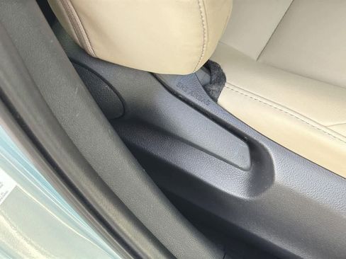 Used 2021 Toyota Prius L Eco image 34