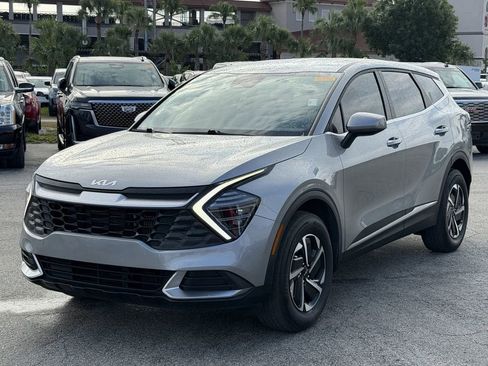 Used 2024 Kia Sportage LX AWD/4WD image 9