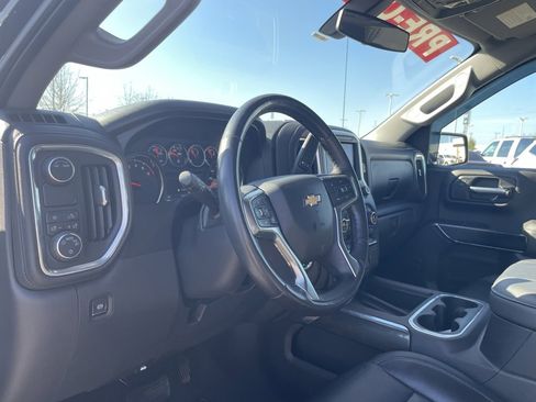 Used 2021 Chevrolet Silverado 1500 LT image 9