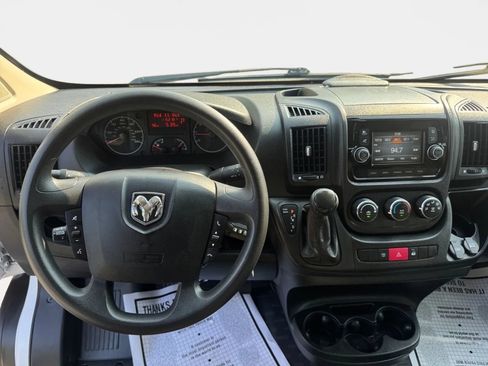 Used 2019 RAM ProMaster 2500 w/ Interior Convenience Group FWD image 11