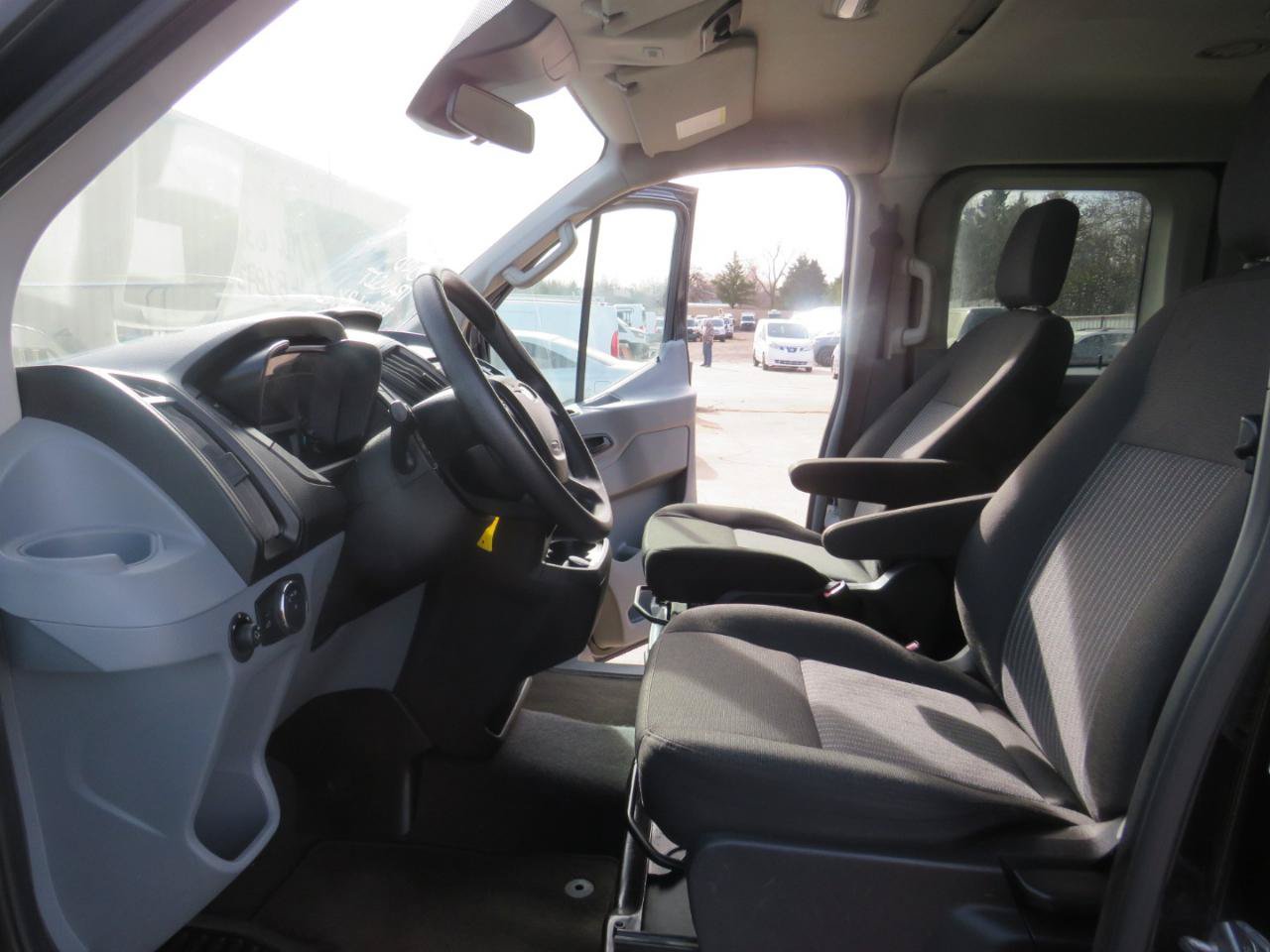 Used 2018 Ford Transit 150 130 Low Roof Wagon RWD image 20